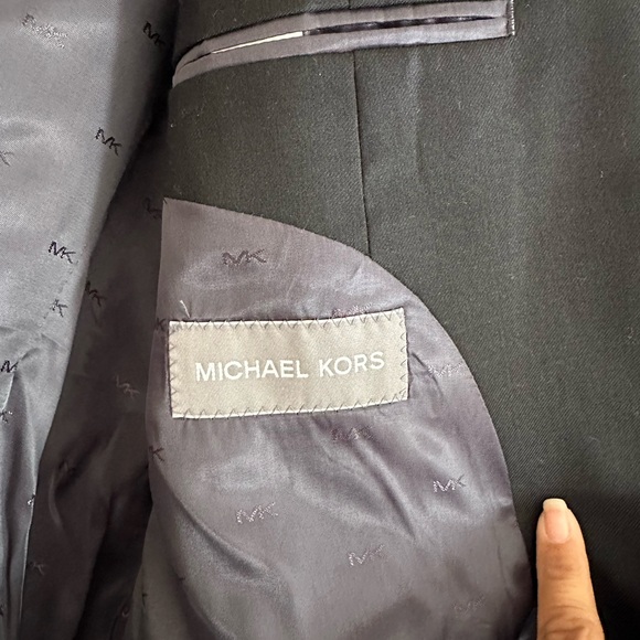 Michael Kors man black suit - Picture 3 of 10